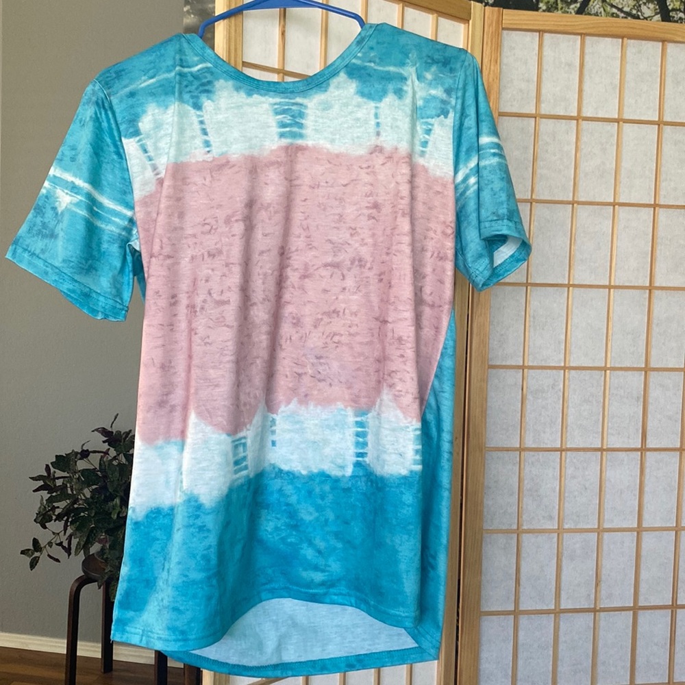 Large blue & pink tye dye shirt (never worn)